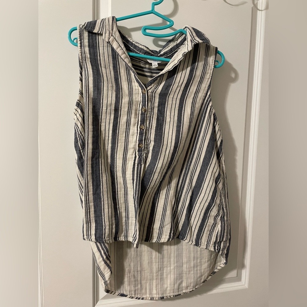 Women’s Sleeveless Top